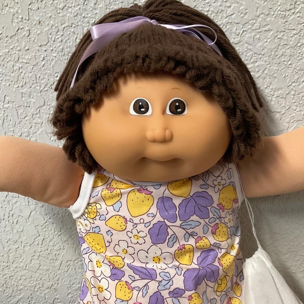 Vintage Cabbage Patch Kid Girl Hong Kong Brown Hair Brown Eyes Head Mold #1 1985
